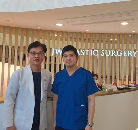 Dr.Man Koon Suh กับหมอโฮป